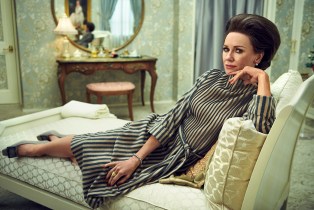 Naomi Watts as Babe Paley in 'Feud: Capote vs. the Swans'