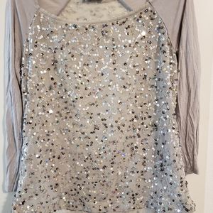 EUC Sz.M, Silver Sequined top, I believe it says Ludi? Excellent condition!