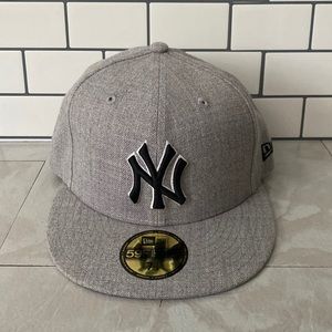 NY Yankees Grey Fitted Hat