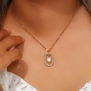 New 18K Fresh Water Pearl Oval Pendant Necklace