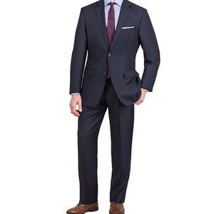 HOST PICK.Ralph Lauren Classic Fit Fine Tailoring 100% Linen Suit and Pants Set.