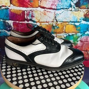 Vintage Footjoy Icon Wingtip Black White Golf Shoes Size 8.5 Style 52262