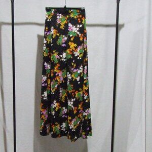 Maxi skirt vintage black long skirt purple white flowers size small 70s boho