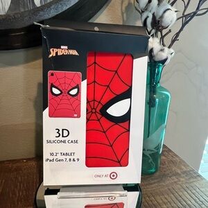 Spider-Man 3D silicone tablet cover, for 10.2” tablet. New!