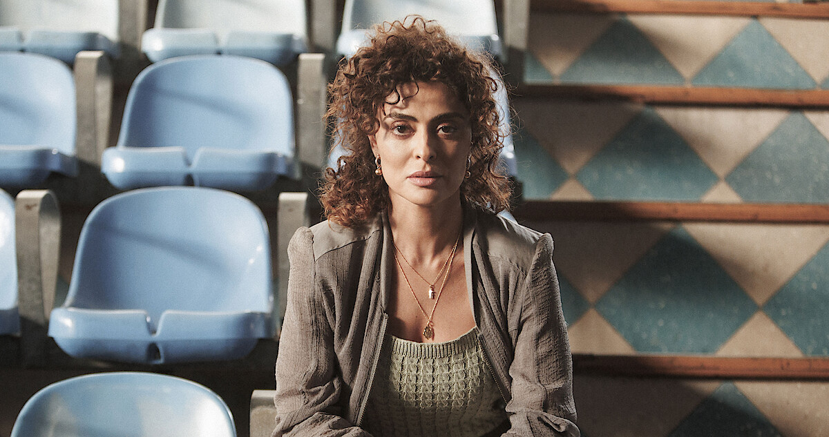 Juliana Paes as Liana in 'Desperate Lies.' 