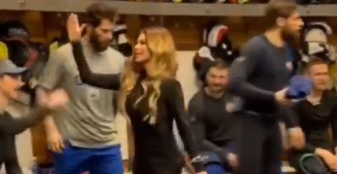 Shania Twain hyped up Oilers in the dressing room last night