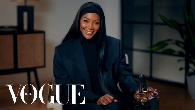 Naomi Campbell rivela cosa custodisce nella sua borsa