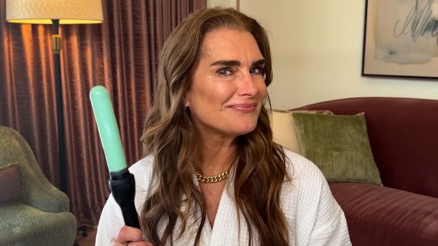 Brooke Shields' 10-Minute Routine for Hair Care Over 40 and Beachy Waves