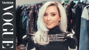 金卡達夏米蘭時裝秀幕後，與Dolce & Gabbna重現90年代水鑽造型 Kim Kardashian wish Dolce & Gabbana Collaboration｜Vogue Taiwan