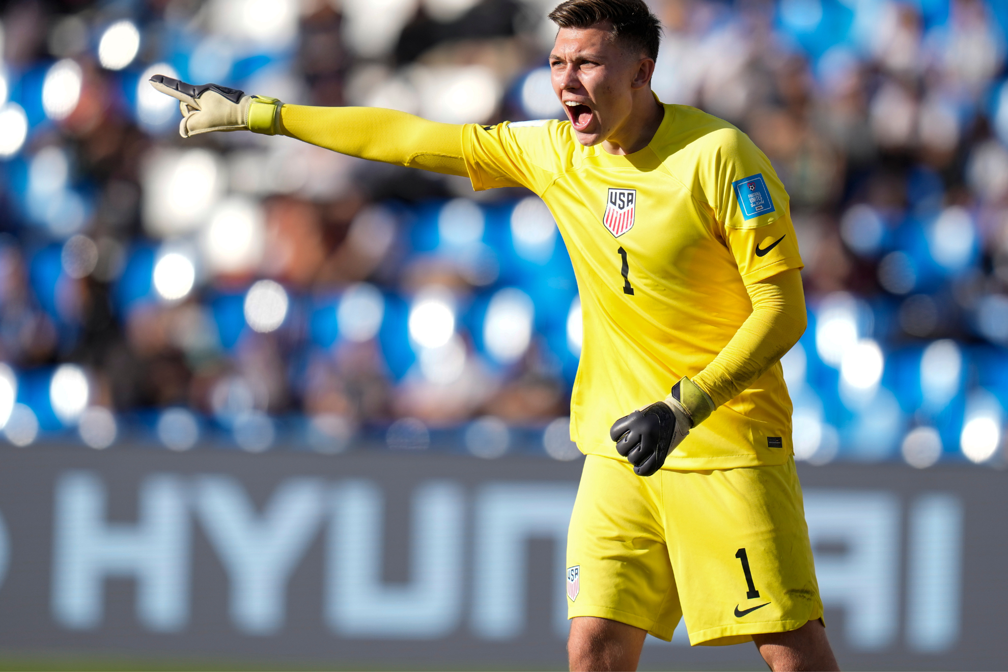 Chelseas Gaga Slonina is one of the USMNTs goalkeepers for the Gold Cup.