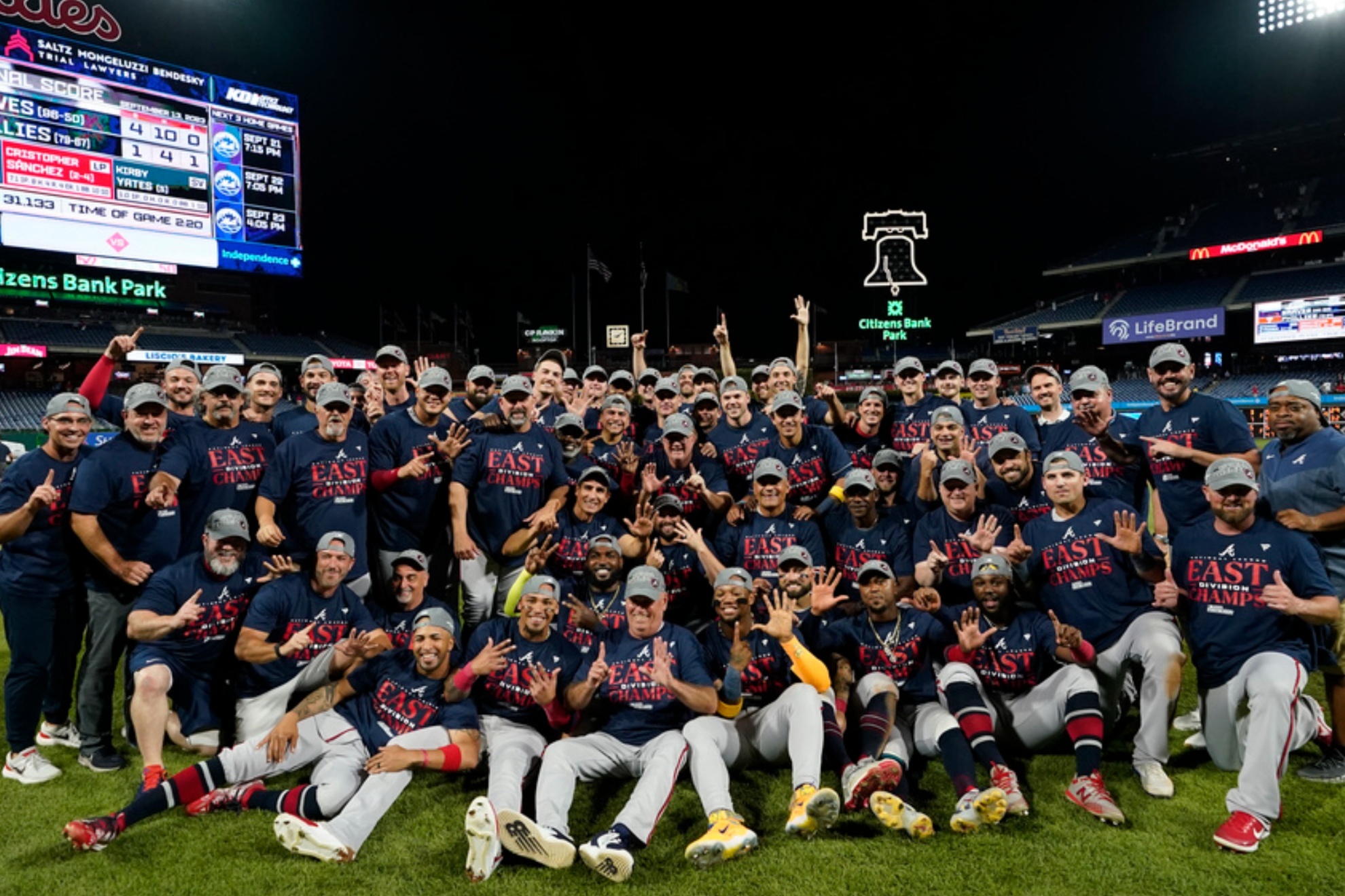 The Braves clinched the division by beating the Phillies 4-1 in Philadelphia