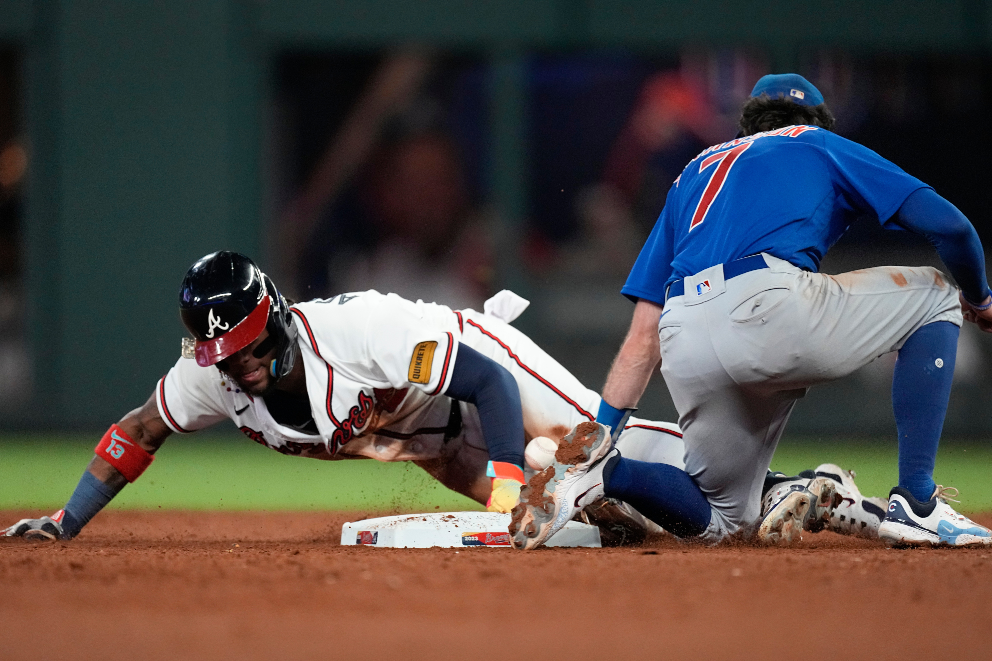 Acu�a evades the tag from Dansby Swanson and steals his 70th base of 2023.