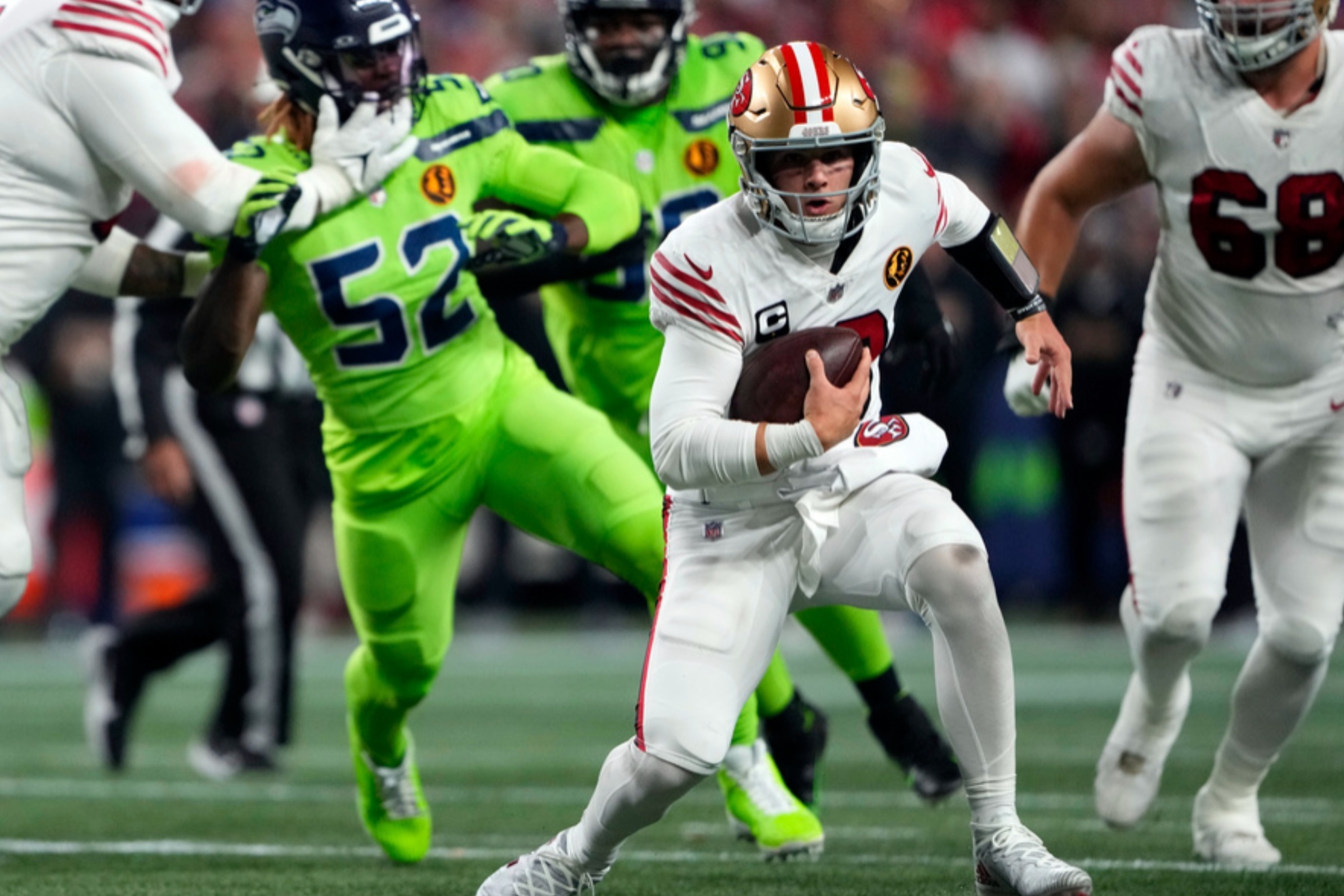 49ers crush Seahawks at home on Thanksgiving, CMC shines with two TDs