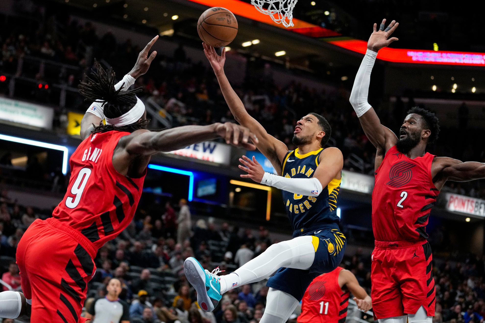 Jerami Grant, Deandre Ayton lead Trail Blazers to slim victory over Pacers