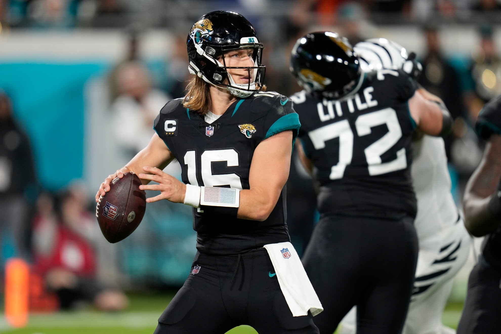 Trevor Lawrence playing against the Cincinatti Bengals