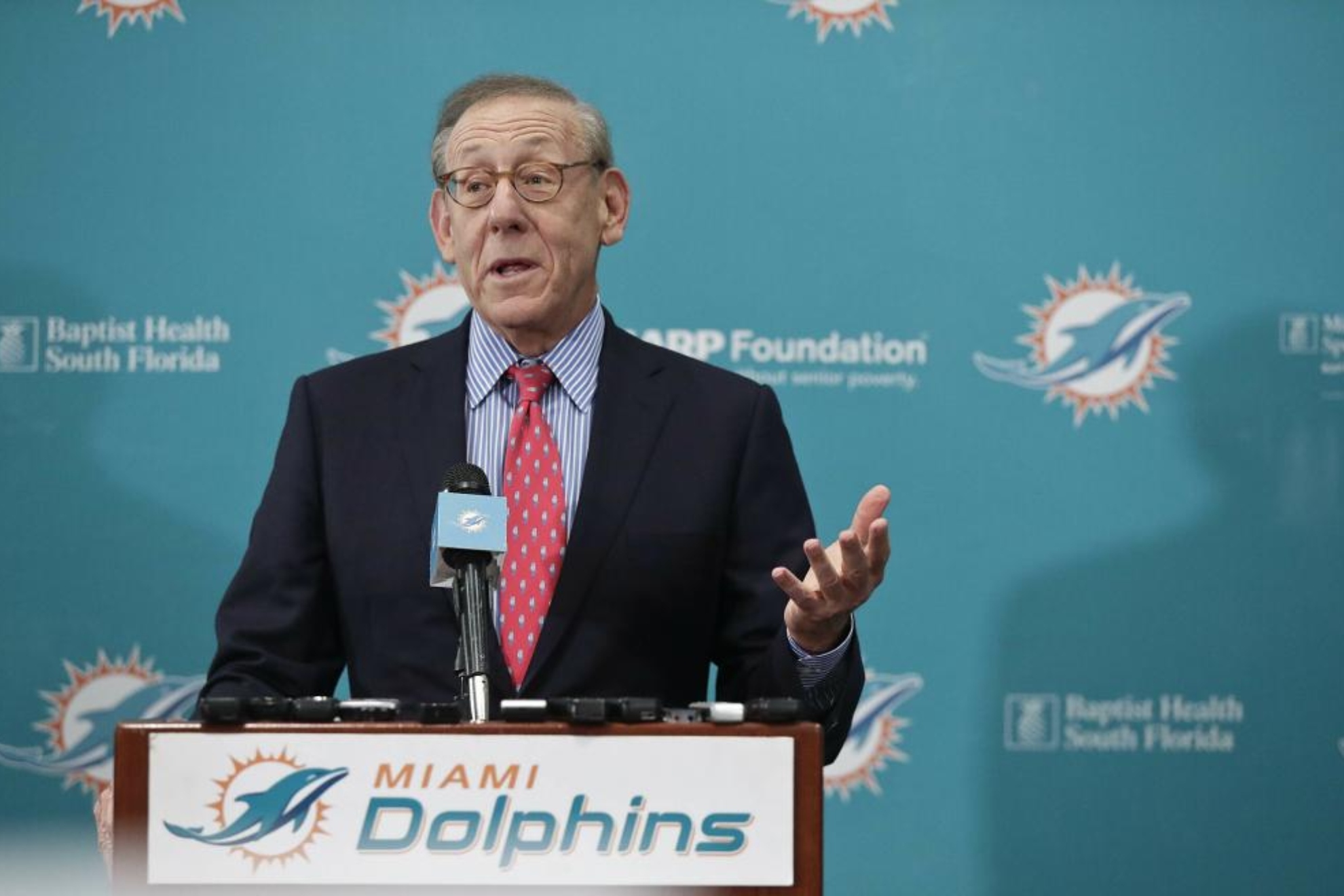 Stephen Ross, due�o de los Miami Dolphins.