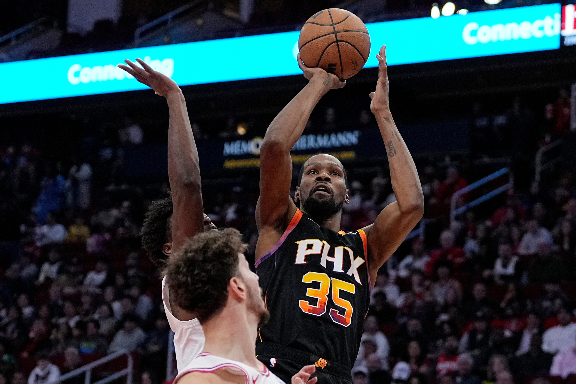 Durants heroics led Phoenix to a win over Houston.