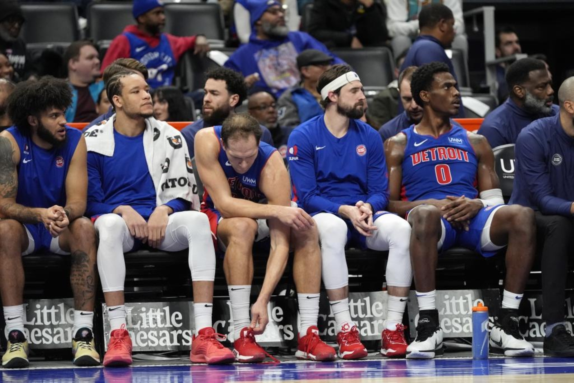 The Detroit Pistons bench