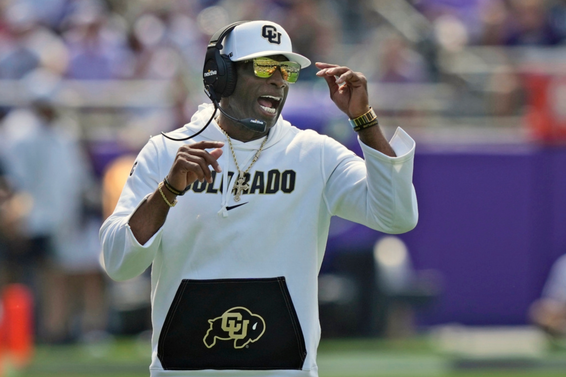 Deion Sanders slammed for clown behavior at Colorado Buffaloes practise