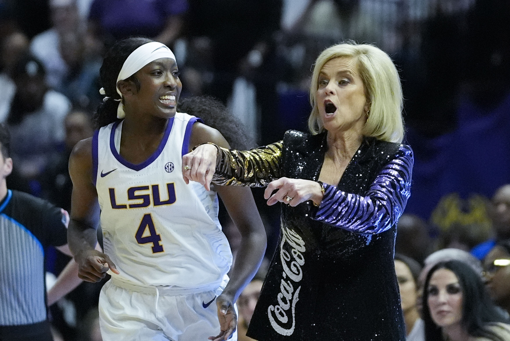 FlauJae Johnson pushes LSU coach Kim Mulkey too far in trending video