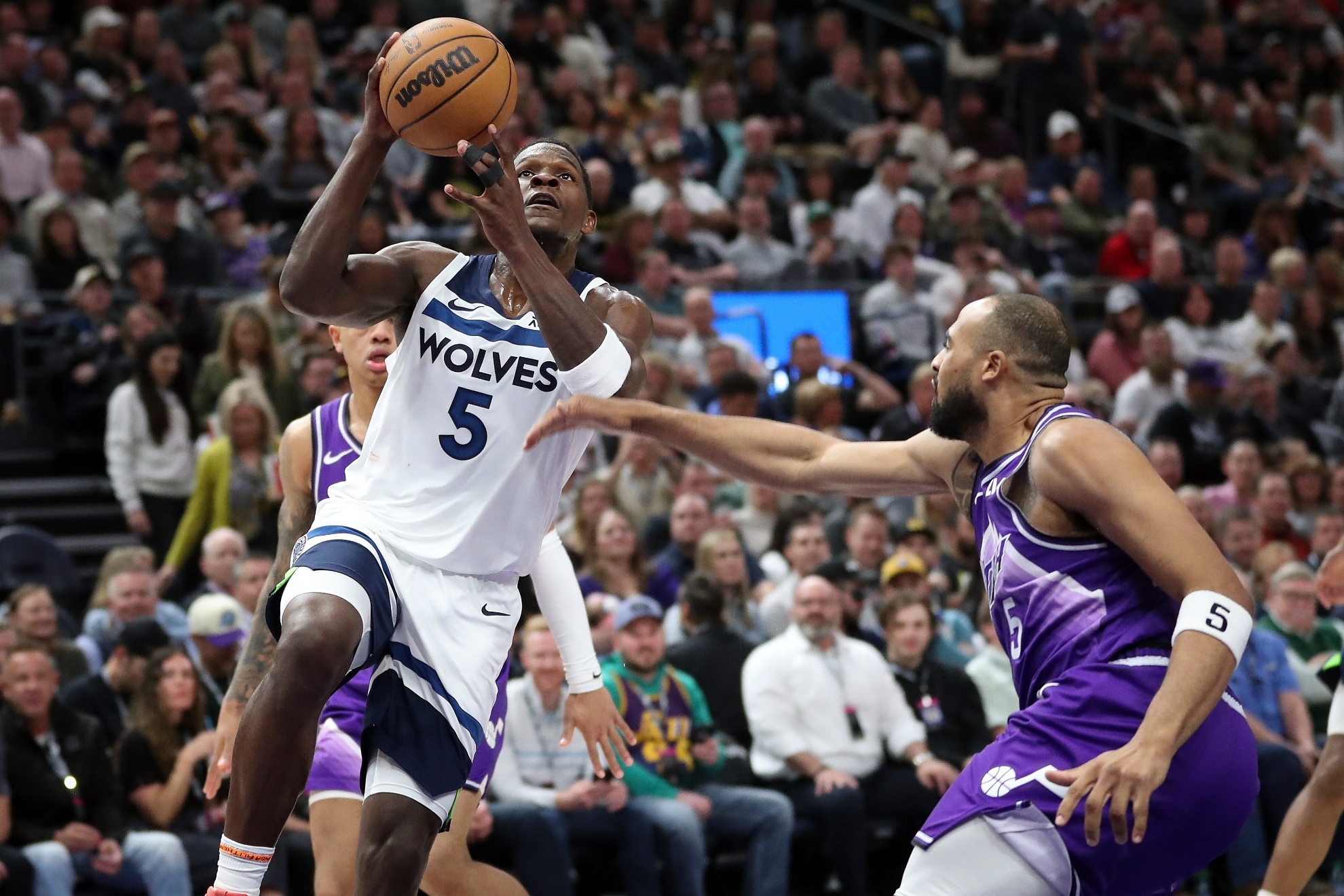 Anthony Edwards playing against the Utah Jazz