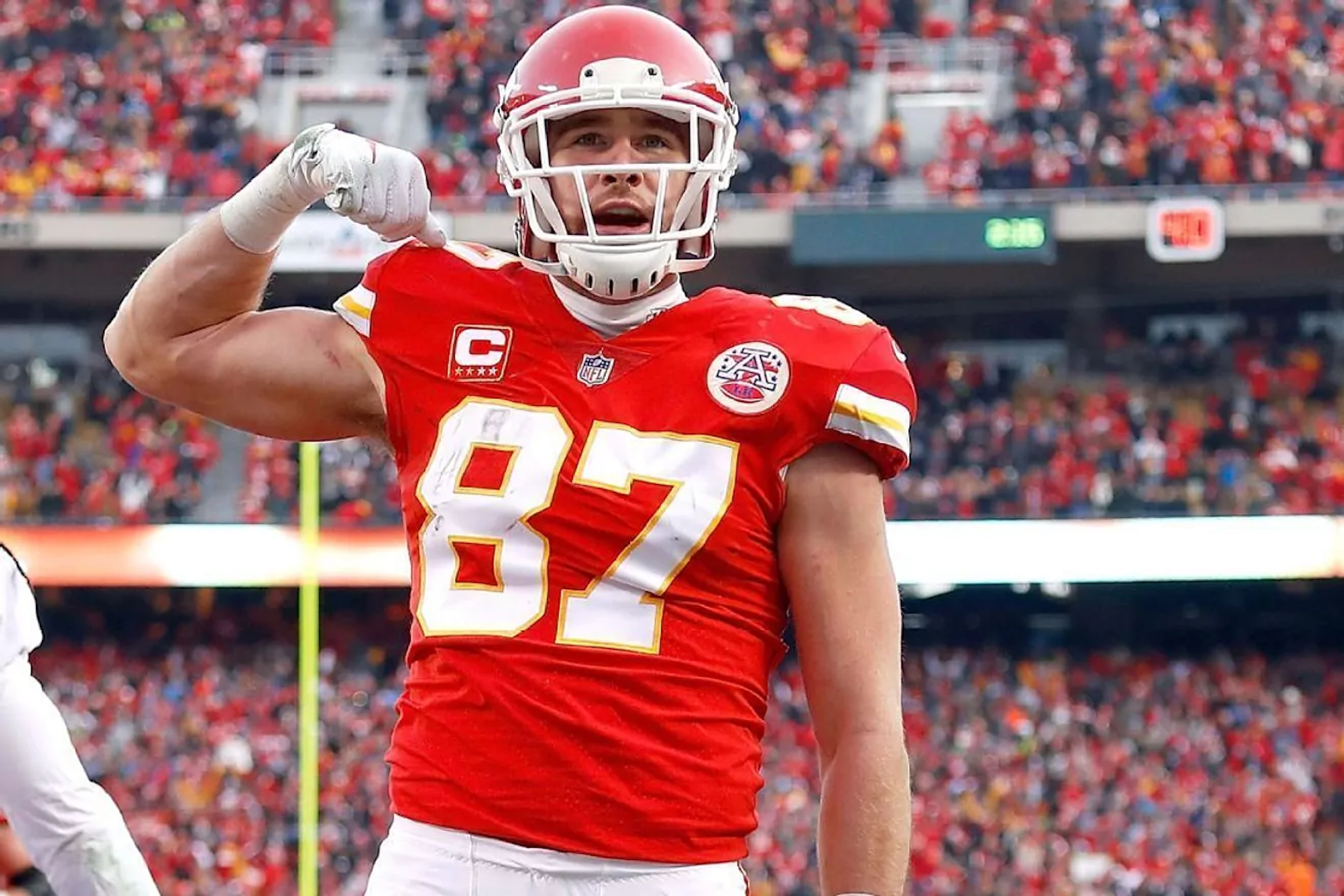 Travis Kelce reunites with Joe Burrow in Cannes after Cincinnati meeting