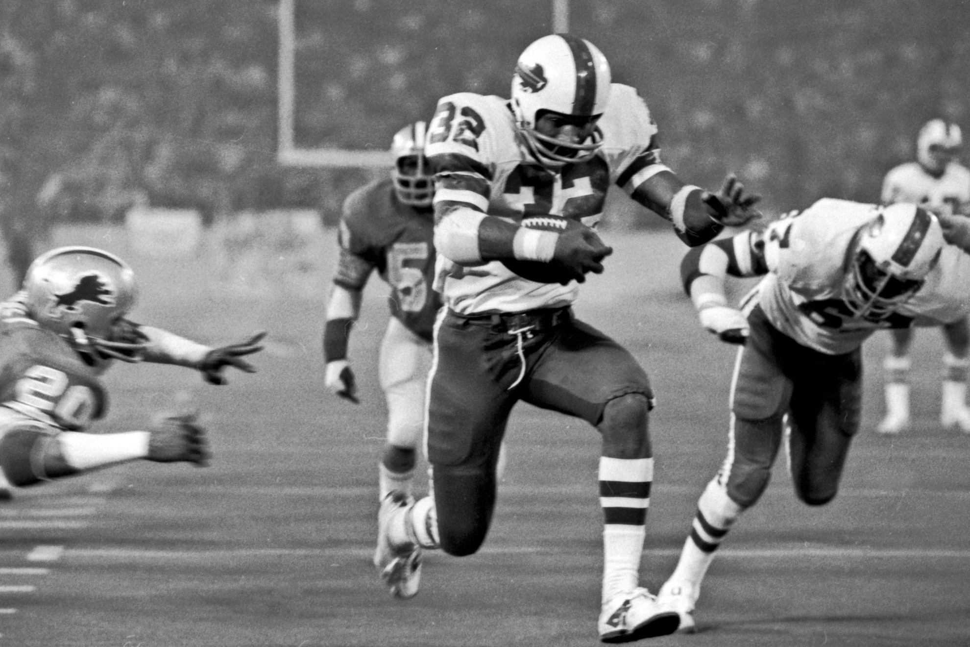 O.J. Simpson playing for the Buffalo Bills