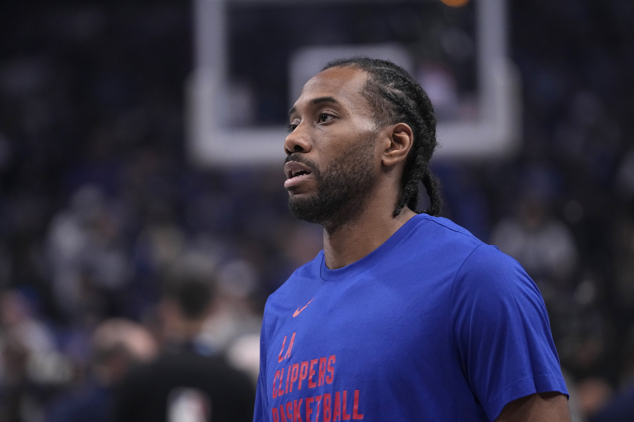 Los Angeles Clippers Kawhi Leonard warms up before Game 2 of an NBA basketball first-round playoff series against the Dallas Mavericks in Dallas, Friday, April 26, 2024. (AP Photo/Tony Gutierrez)