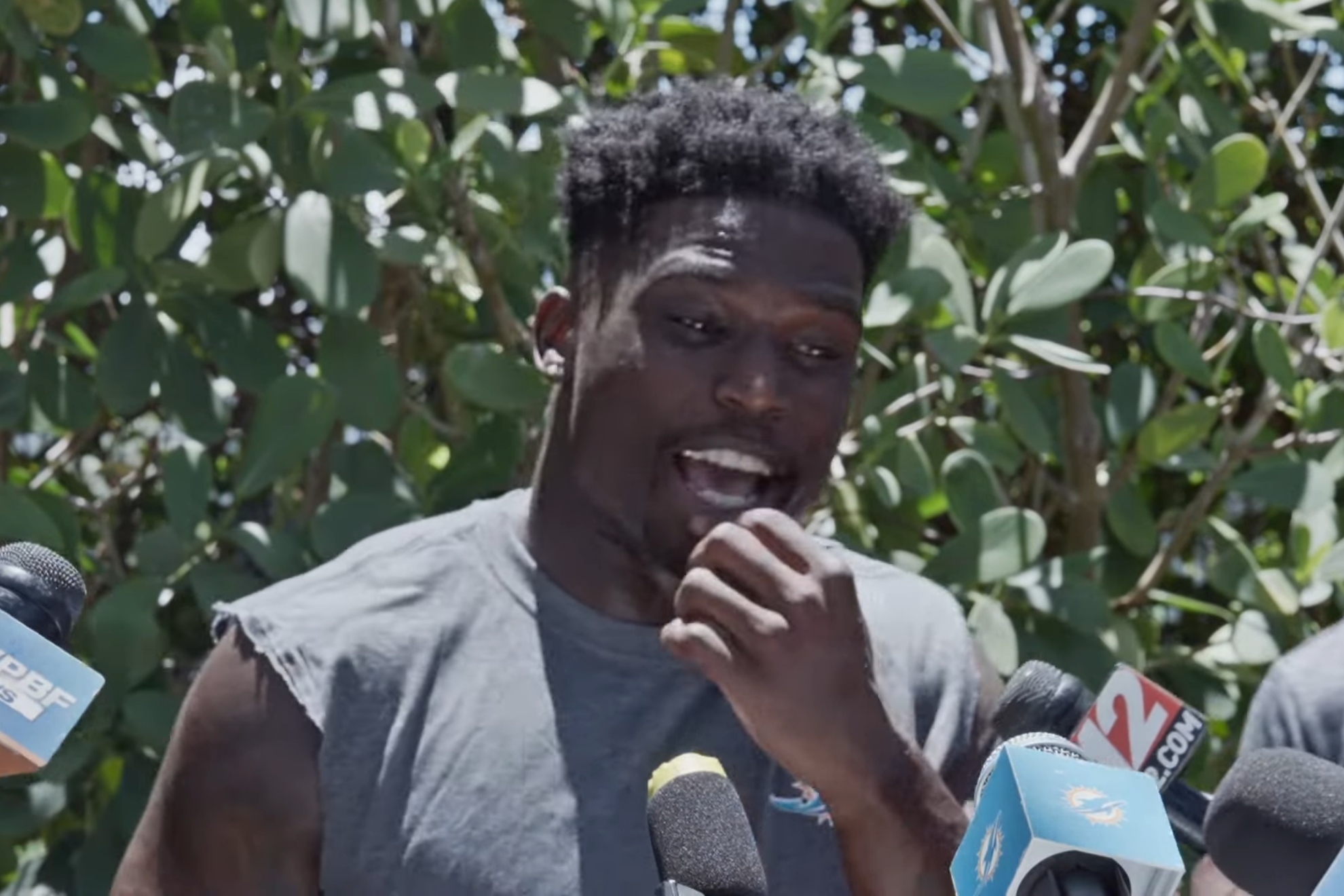 Tyreek Hill quips about Tua Tagovailoas weight loss