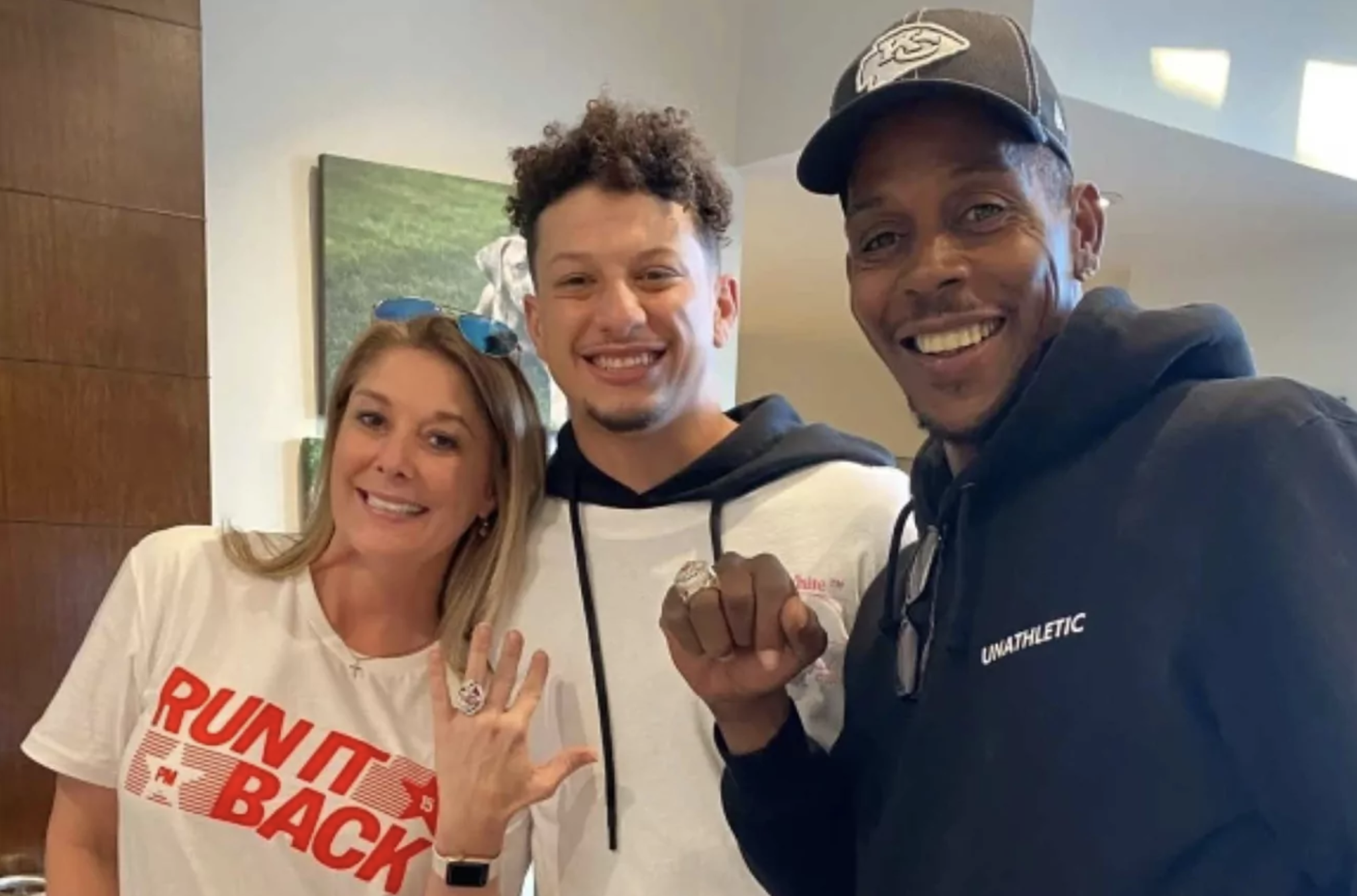 Patrick Mahomes with his parents