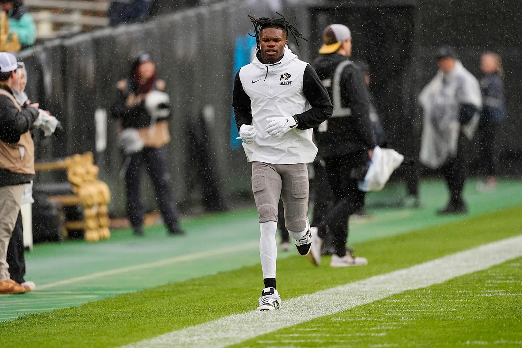 Travis Hunter impresses fans with dance moves ahead of new Colorado Buffaloes season