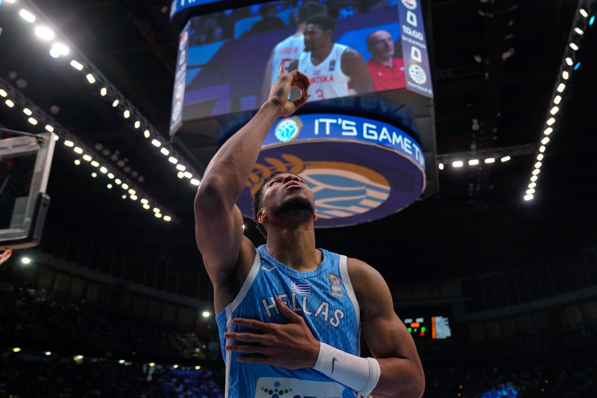 Giannis scores 23 points as Greece secures spot in Paris 2024