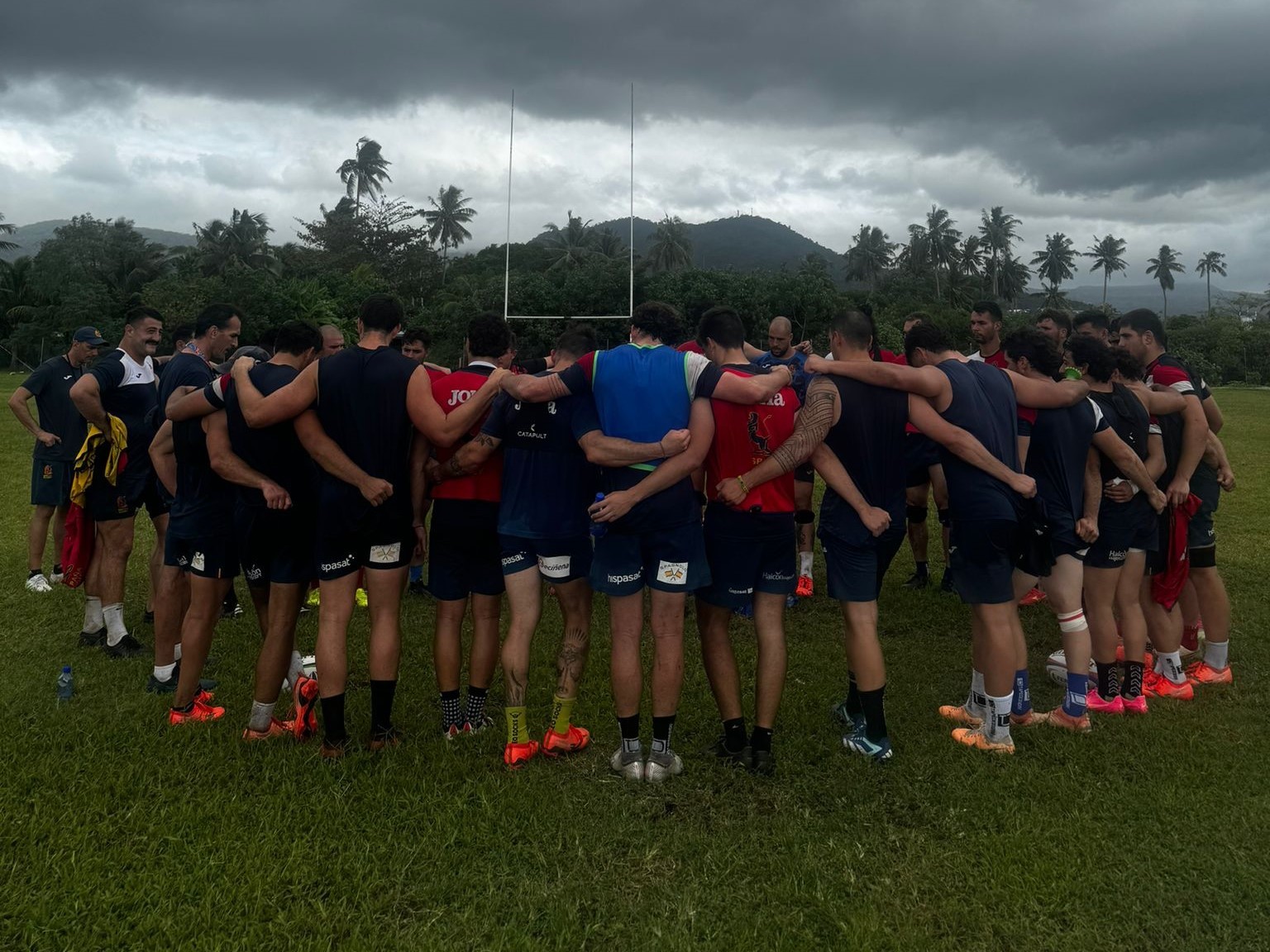 La selecci�n espa�ola, durante uno de sus entrenamientos en Samoa.