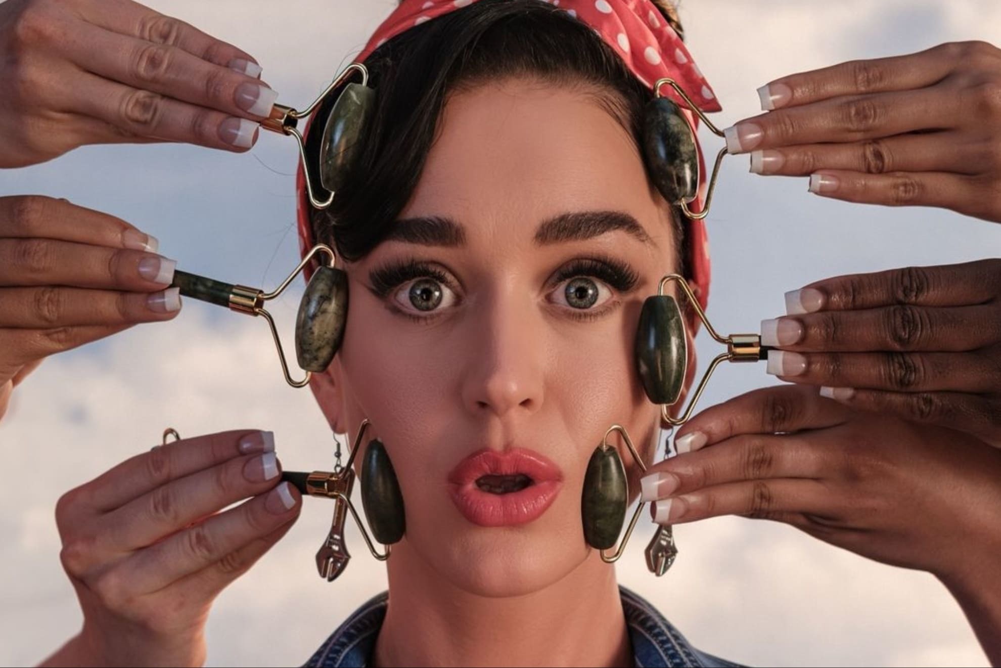 Pop superstar Katy Perry has launched a new single, Womans World.