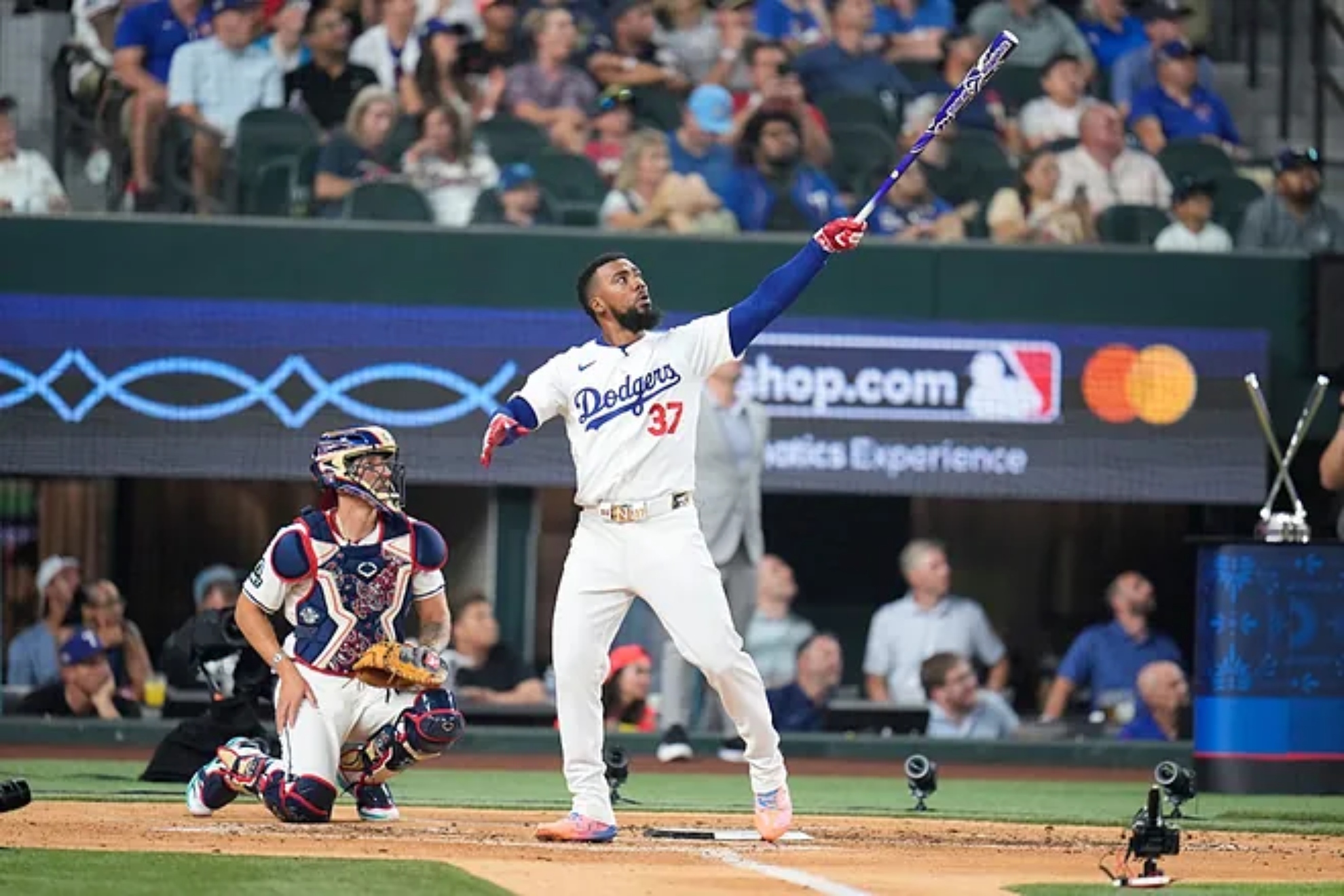 Teoscar Hernandez breaks franchise record after becoming the first Dodger to win the Home Run Derby