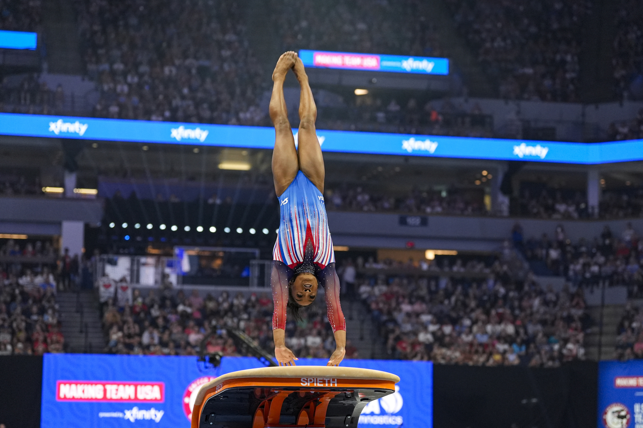 The reason Chicago Bears grant special permission to Jonathan Owens to be with Simon Biles at the Olympic Games