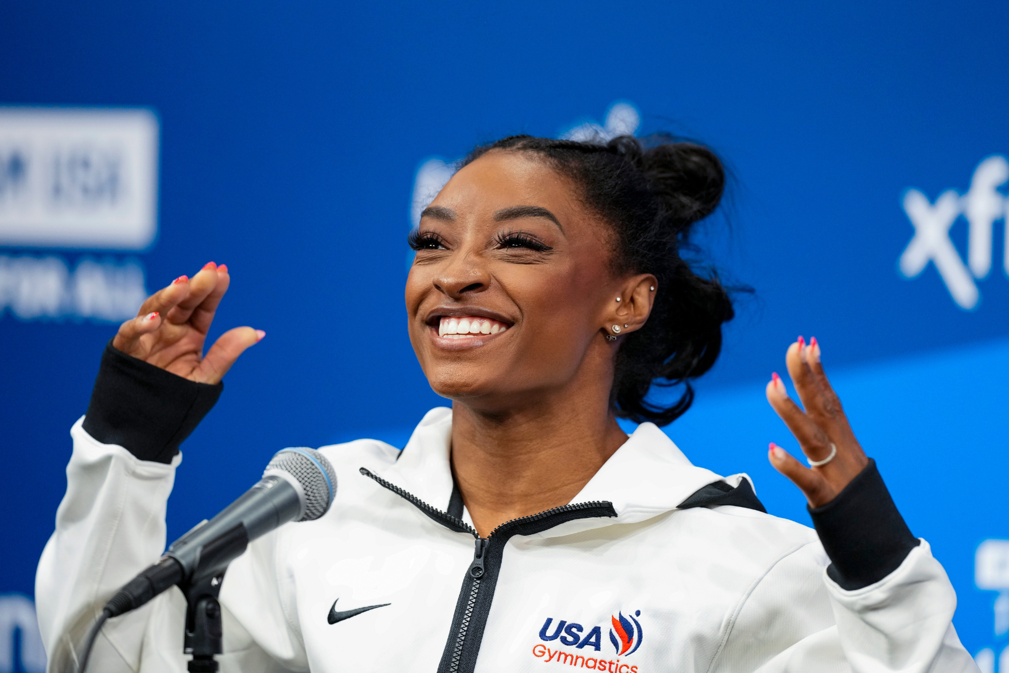 Simone Biles now knows when Jonathan Owens will watch her make history at the Olympics