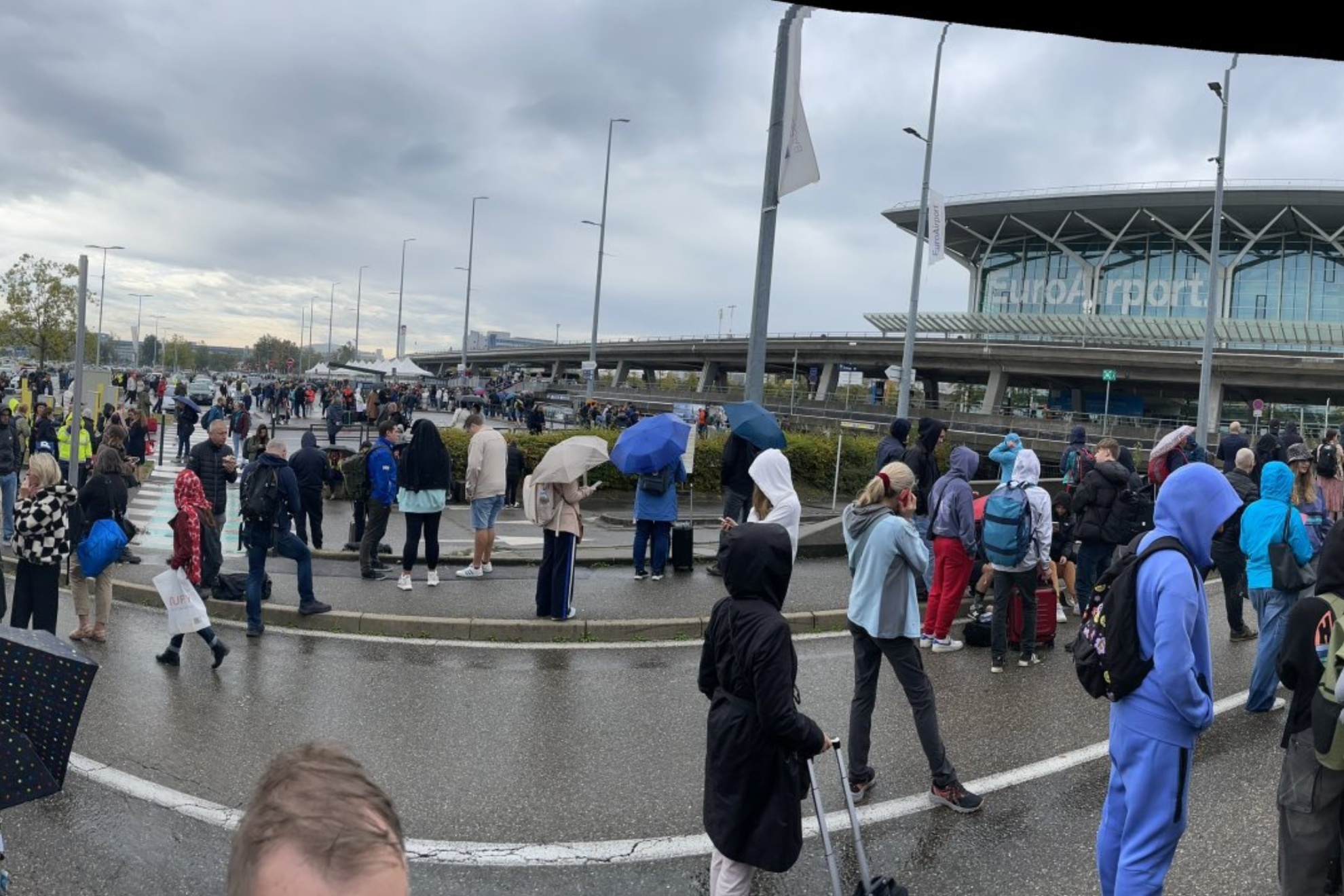 Passengers were evacuated from EuroAirport due to a bomb threat.