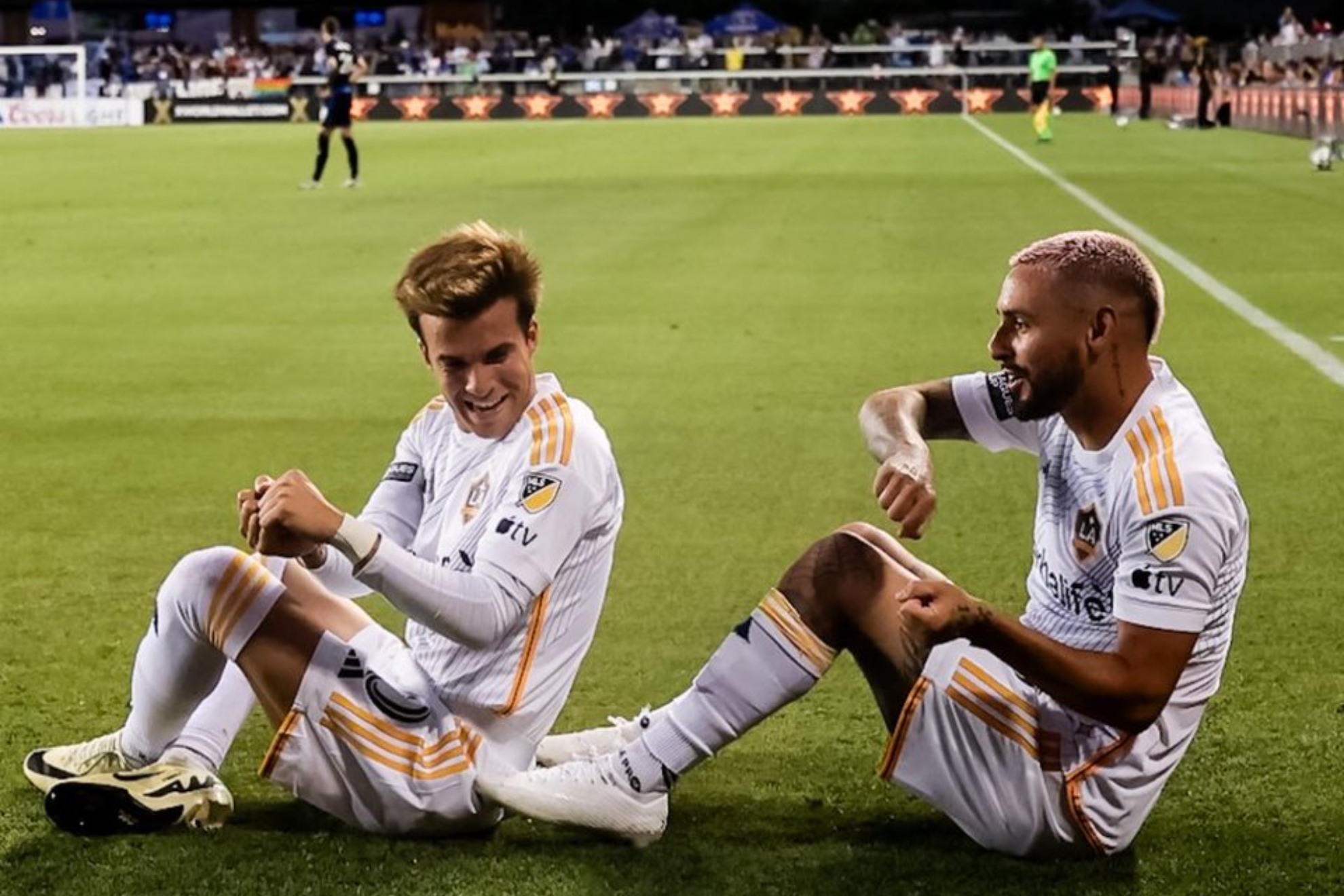 LA Galaxy scores a goal against San Jose Earthquakes