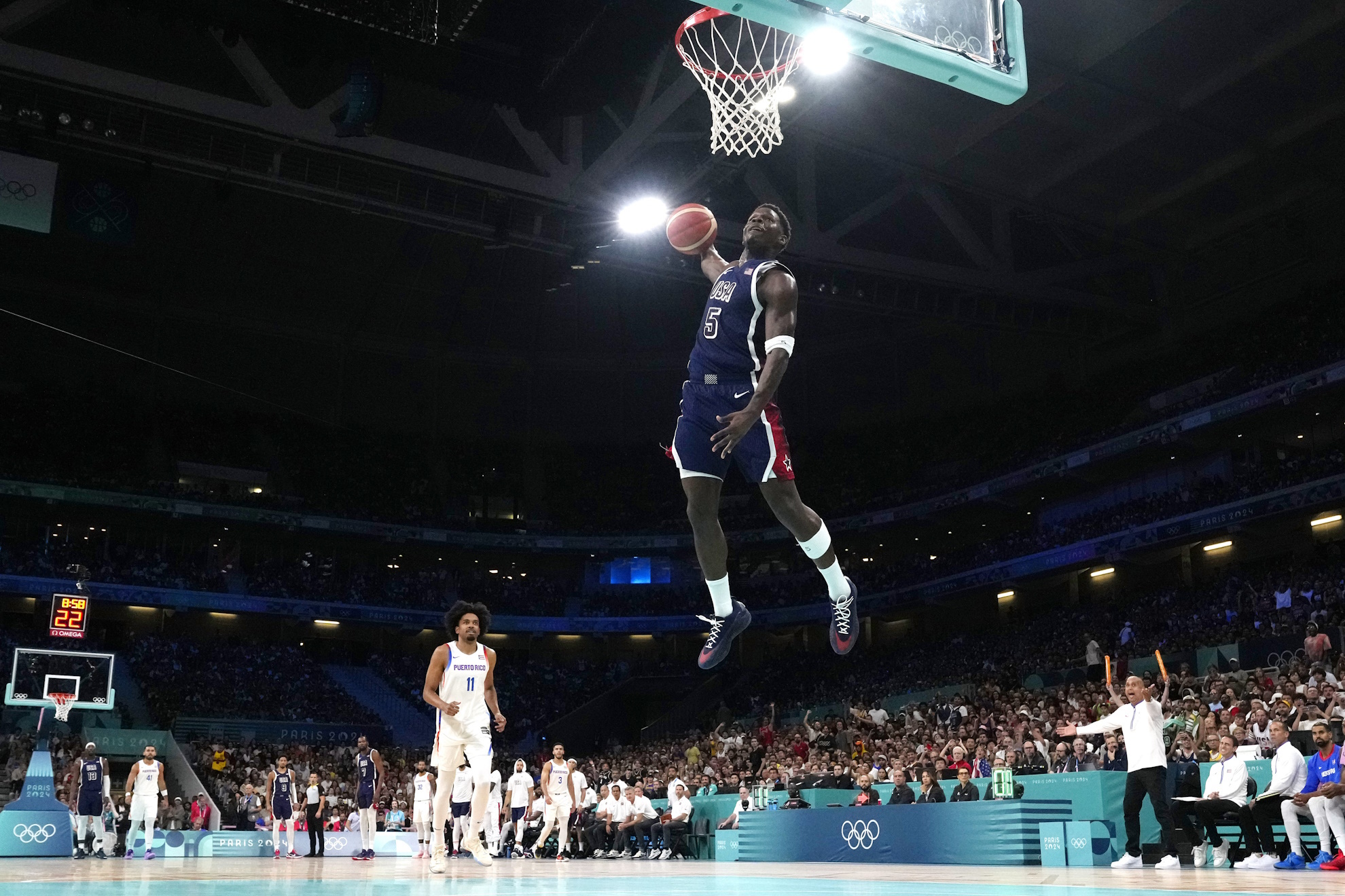 Team USA Paris Olympics Basketball United States Anthony Edwards dunk Puerto Rico Stevie Thompson Jr. men basketball game 2024 Summer Games Villeneuve-dAscq France