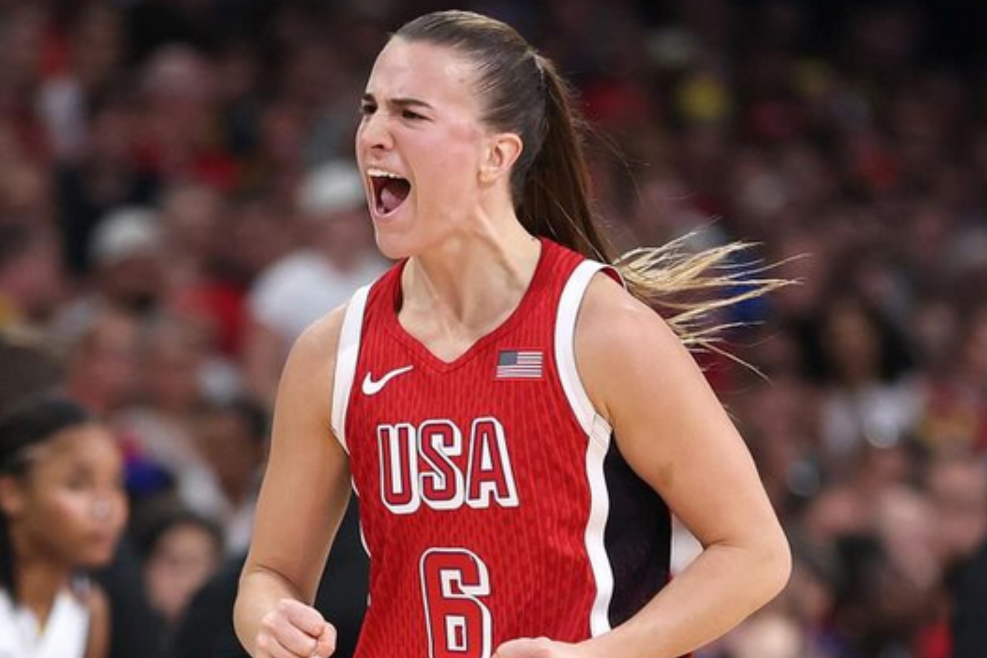 Sabrina Ionescu celebrates the 87-74 victory over Belgium that gave them a place in the quarterfinals of Paris 2024.