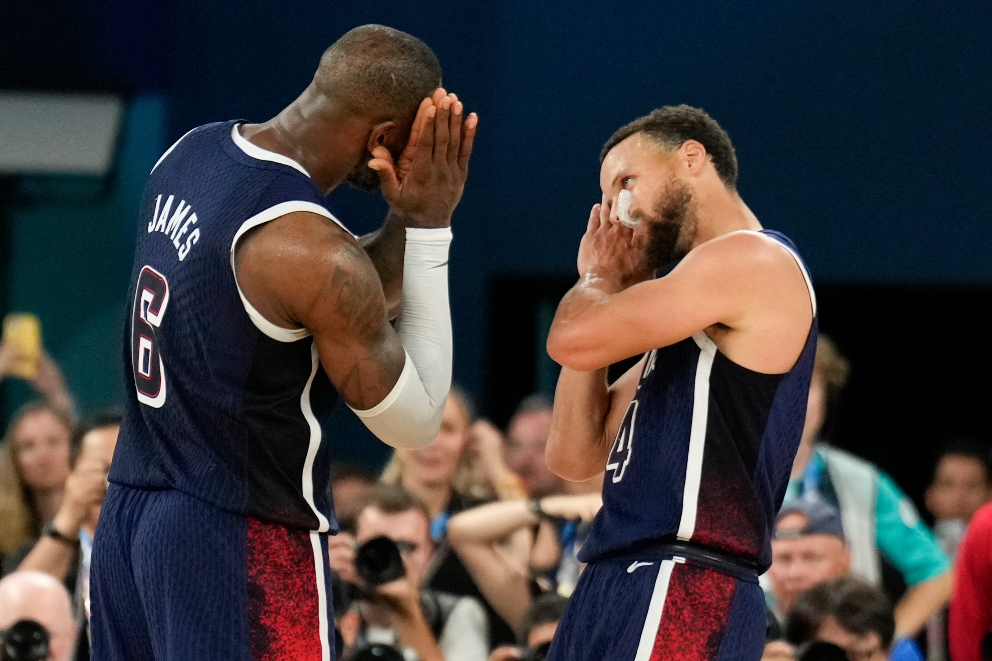 LeBron James and Stephen Currys go to sleep celebration