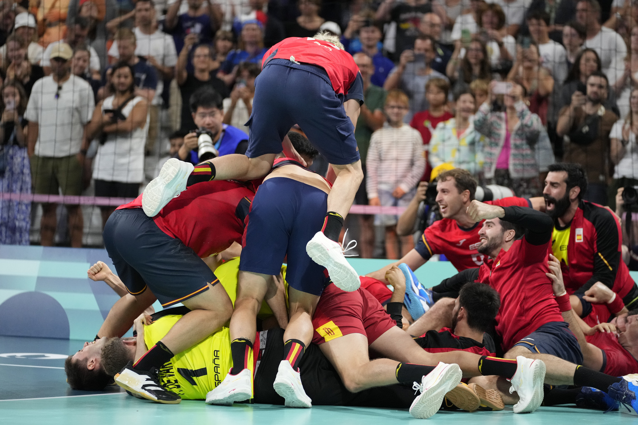 Los Hispanos prolongan la edad del bronce