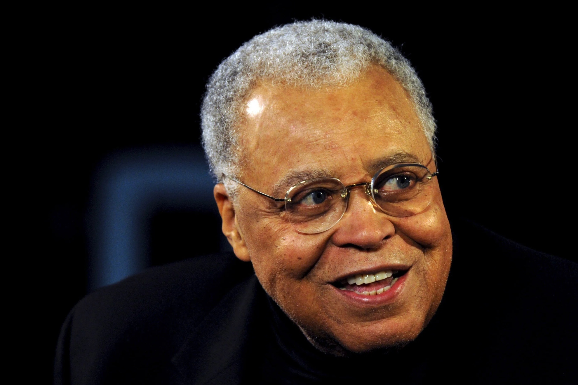 Muere James Earl Jones, el actor que puso voz a Darth Vader y a Mufasa, de El Rey Le�n, a los 93 a�os.