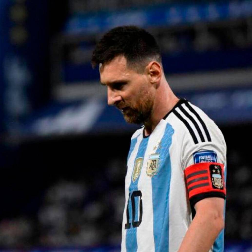 Lionel Messi no tuvo un buen partido ante Ecuador. Sin embargo, su equipo sigue con vida en la Copa América. FOTO AFP