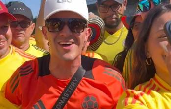 El intérprete de Chismofilia sufrió un intento de robo mientras estaba en un partido de la Selección Colombia. FOTO: Captura de video