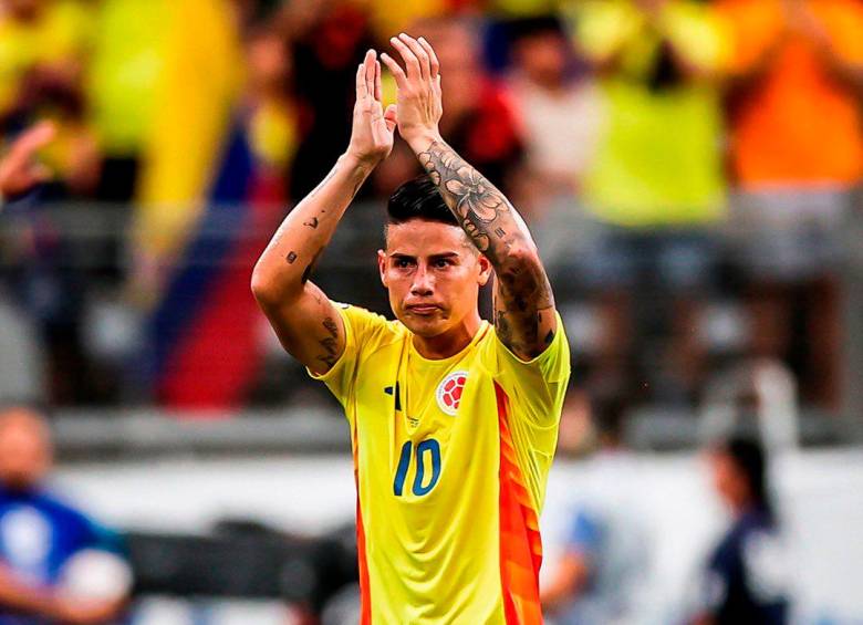 Néstor Lorenzo ha sido un acérrimo defensor de James Rodríguez desde que asumió la dirección técnica de la Selección Colombia. FOTO: Tomada de X @FCFSeleccionCol