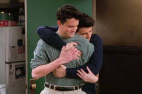 Matthew Perry and Matthew LeBlanc on Friends