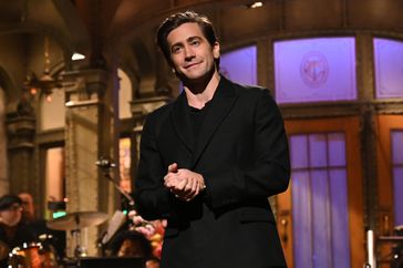 SATURDAY NIGHT LIVE -- Jake Gyllenhaal, Camila Cabello Episode 1822 -- Pictured: Host Jake Gyllenhaal during the monologue on Saturday, April 9, 2022 