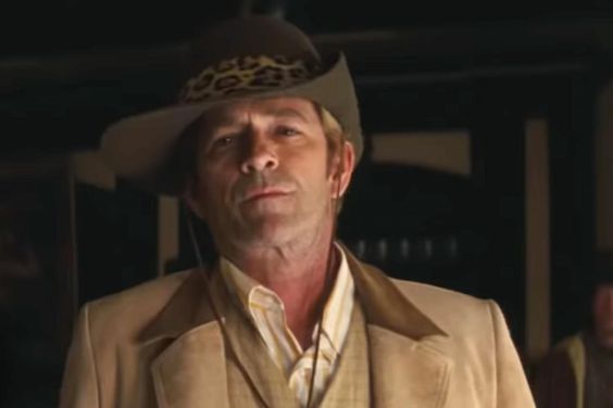 ONCE UPON A TIME IN HOLLYWOOD - Official Trailer (screen grab) Luke Perry https://www.youtube.com/watch?v=ELeMaP8EPAA CR: Sony